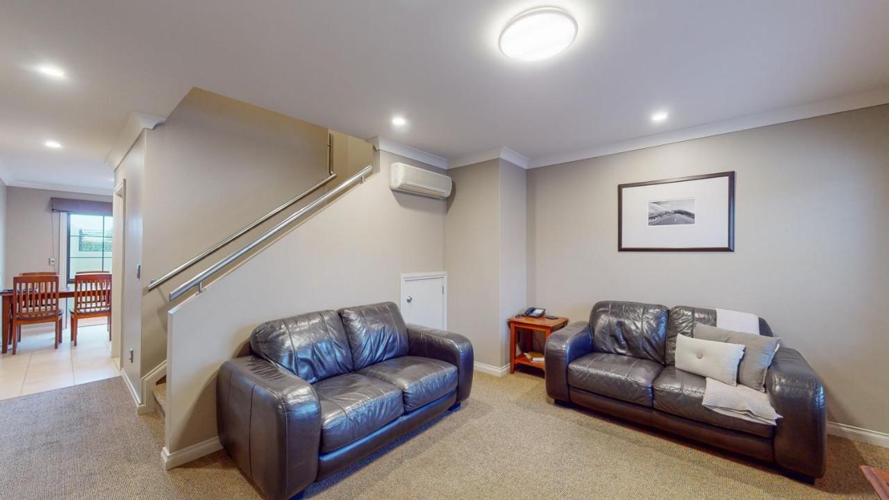המילטון Quantum Lodge Motor Inn מראה חיצוני תמונה