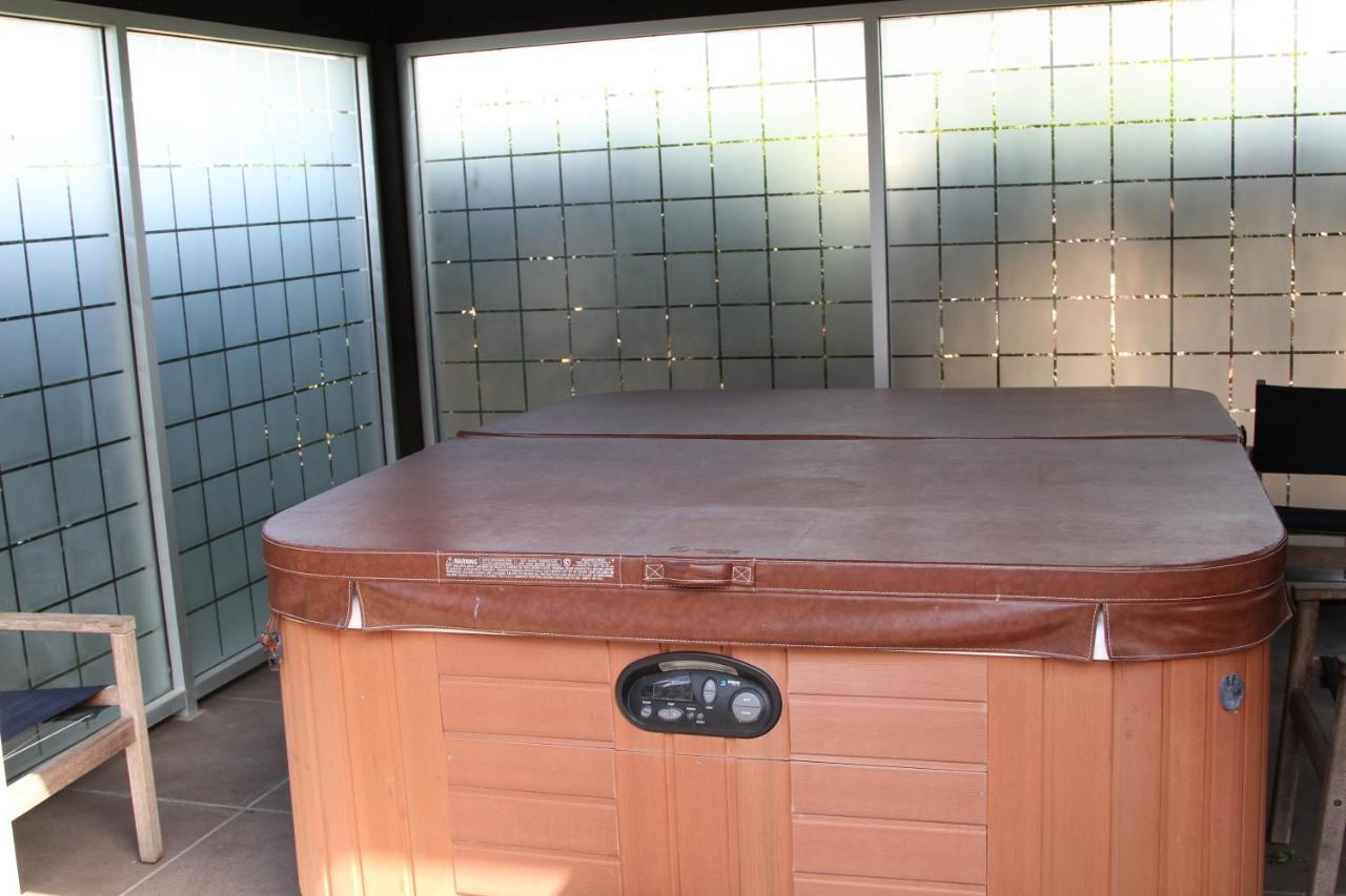 המילטון Quantum Lodge Motor Inn מראה חיצוני תמונה
